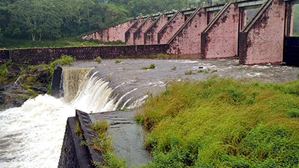 Water level in Mullaperiyar dam stands at 128.15 feet