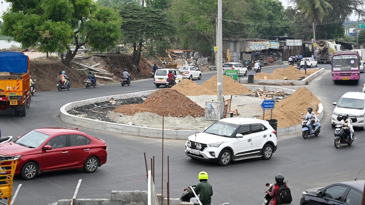 New traffic system at Kurichi tank - Podanur junction in Coimbatore welcomed