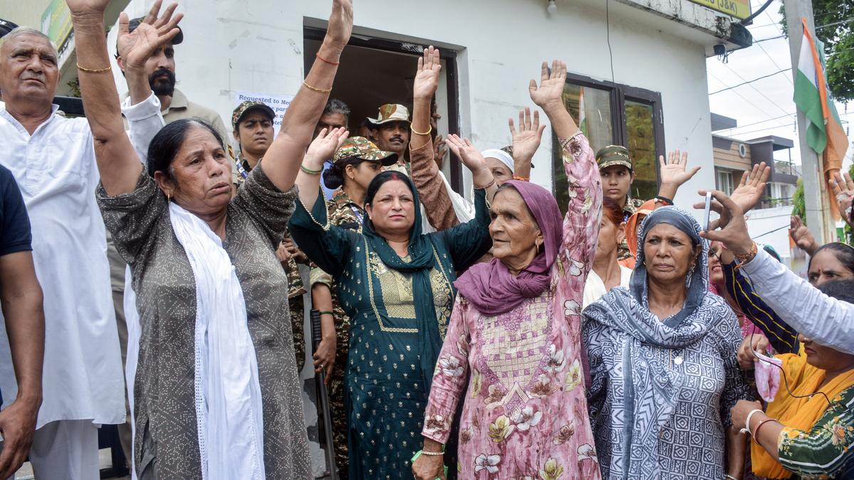 Nadda tries to calm tempers in J&K unit ahead of election