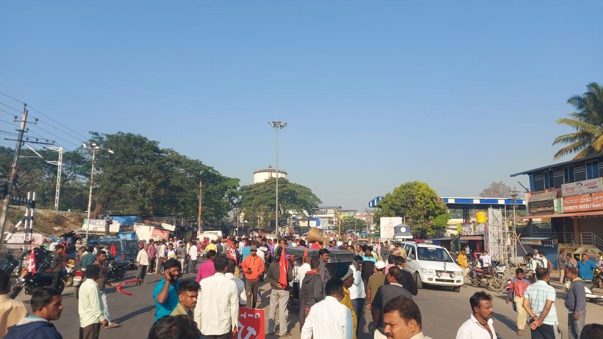 VISL: Bhadravati bandh receives good response