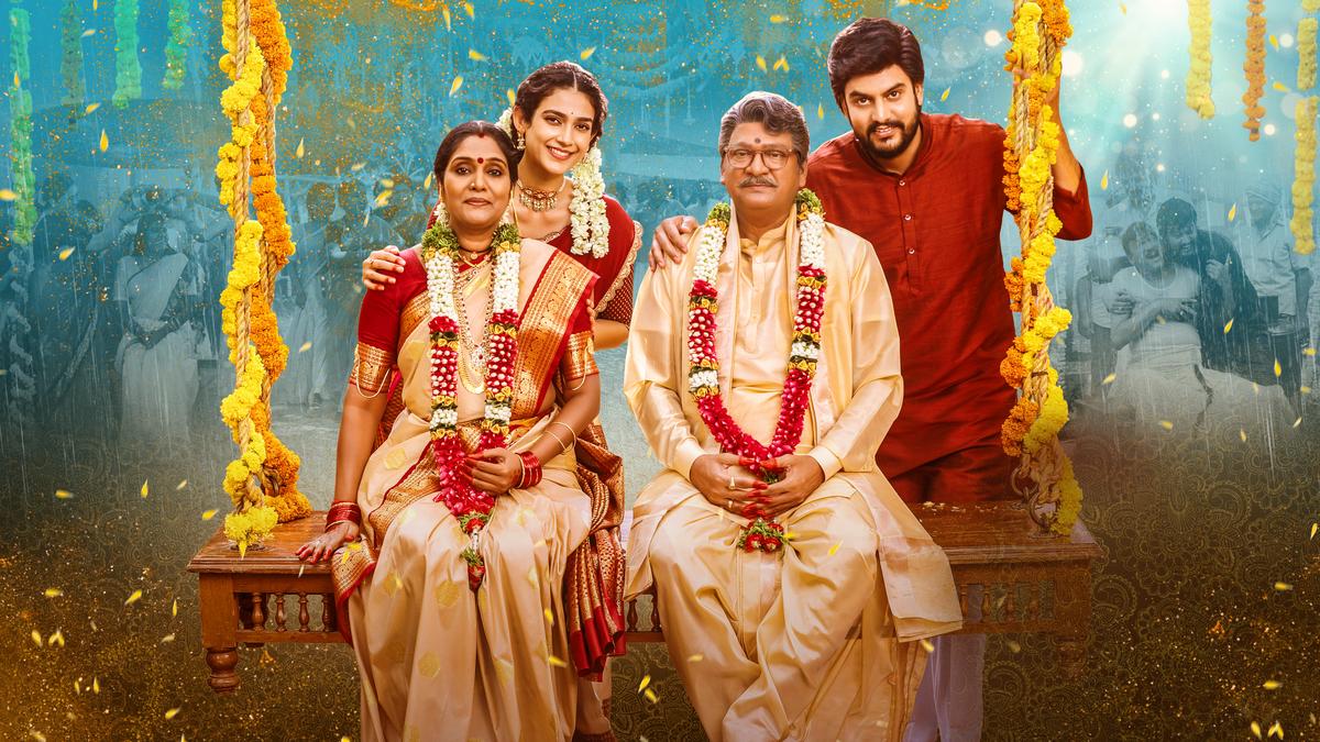 Aakanksha with co-stars Rupesh, Rajendra Prasad and 'Shashtpurni' in Archana