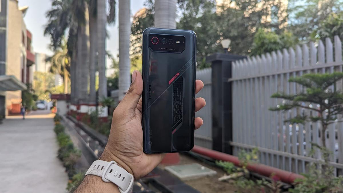 Asus ROG Phone 6 Review| A gamer’s phone