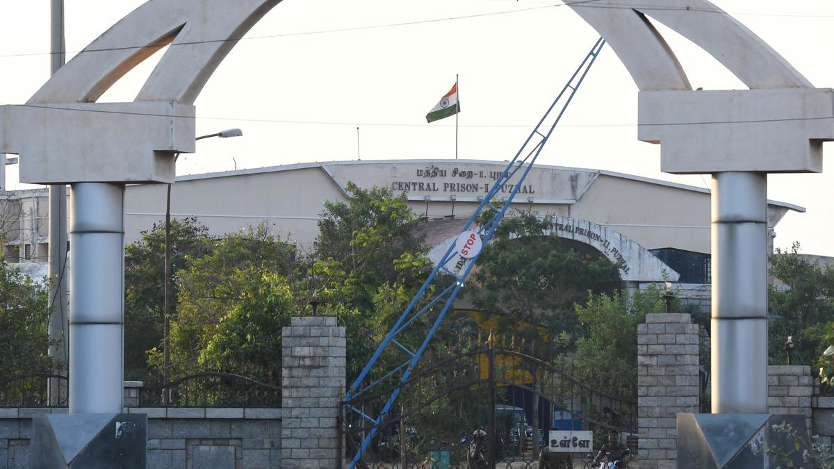 Madras High Court directs Puzhal Central Prison Superintendent to inform respective consulates about detention of foreigners