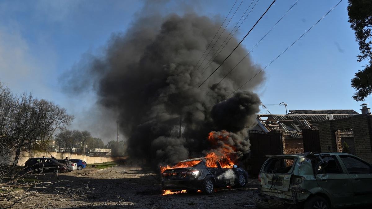 Russian missile strikes on the Ukrainian city of Kharkiv kill 6 and wound 11