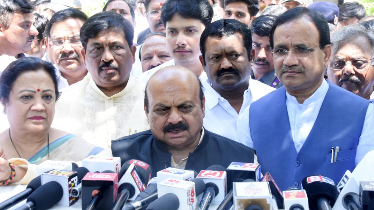 KPCC president D.K. Shivakumar ‘openly calling’ BJP MLAs to join Congress, says CM Bommai