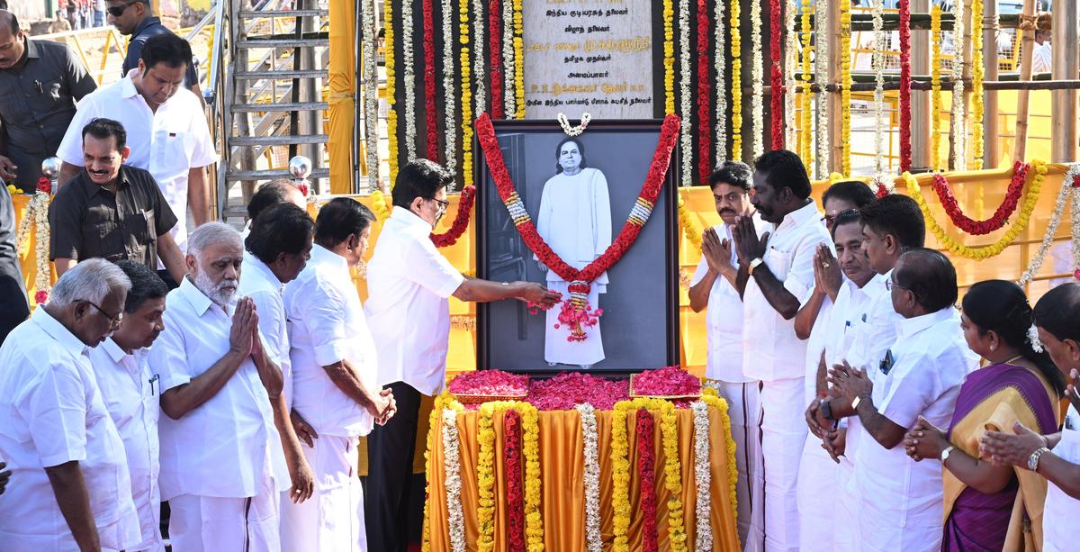 Tamil Nadu Chief Minister M.K.Stalin pays homage to the statue of Pasumpon Muthuramalinga Thevar at Goripalayam in Madurai on Thursday. Tamil Nadu Chief Minister M.K.Stalin pays homage to the statue of Pasumpon Muthuramalinga Thevar at Goripalayam in Madurai on Thursday.