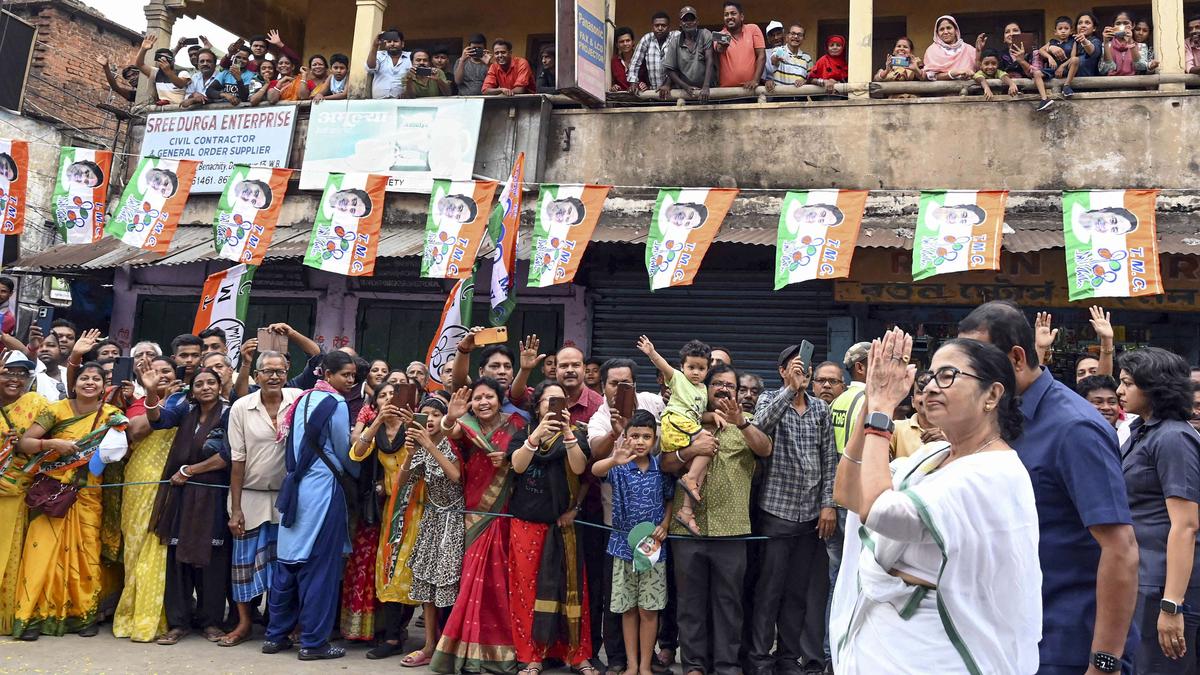 BJP paying money to buy votes: Mamata Banerjee