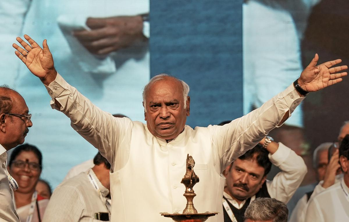 Himachal Pradesh Assembly polls | Multiple CM faces our strength, not weakness: Congress president Kharge