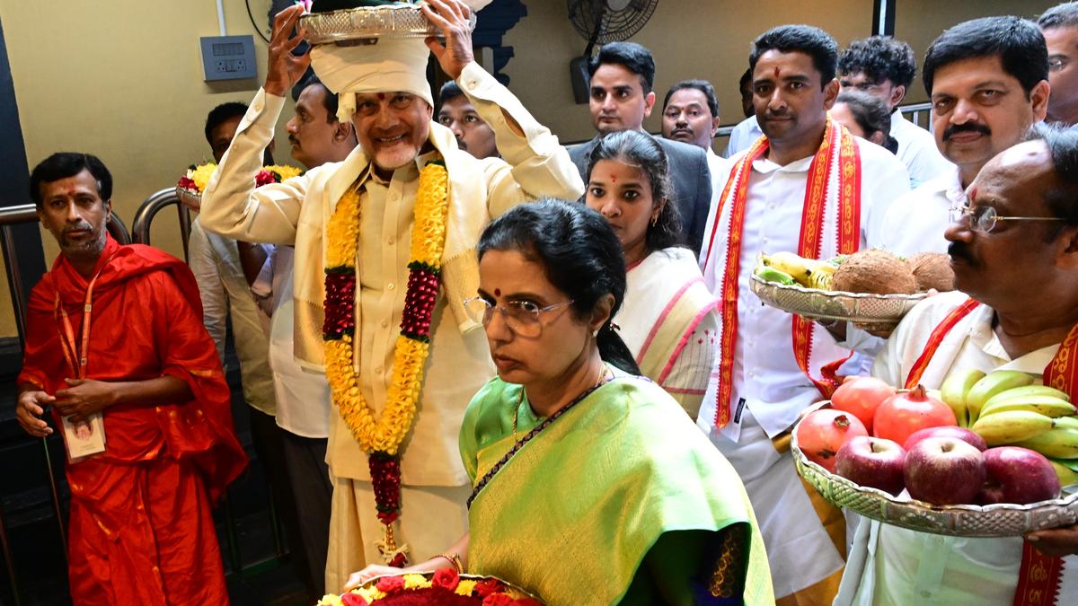 Andhra Pradesh Chief Minister presents silk robes to Goddess Kanaka Durga on Moola Nakshatram