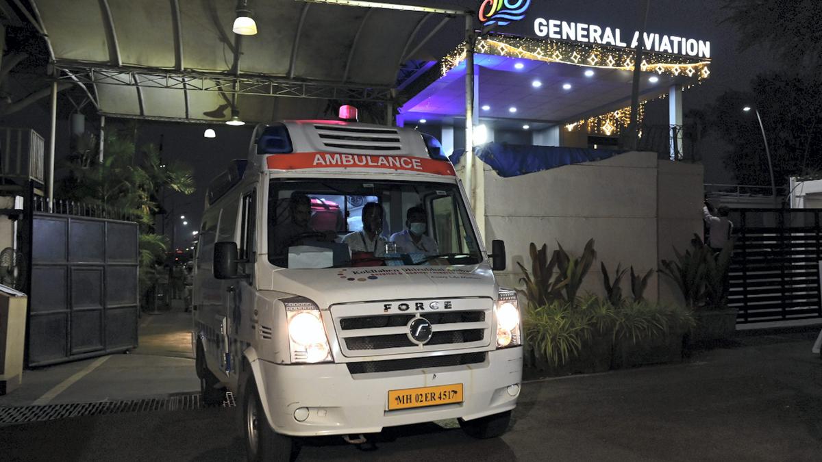 Pant undergoes knee surgery for ligament tear