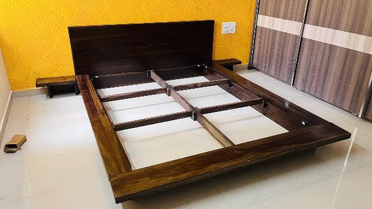 Actual image of Ganpati Arts Wooden Platform Bed (Source - Amazon)