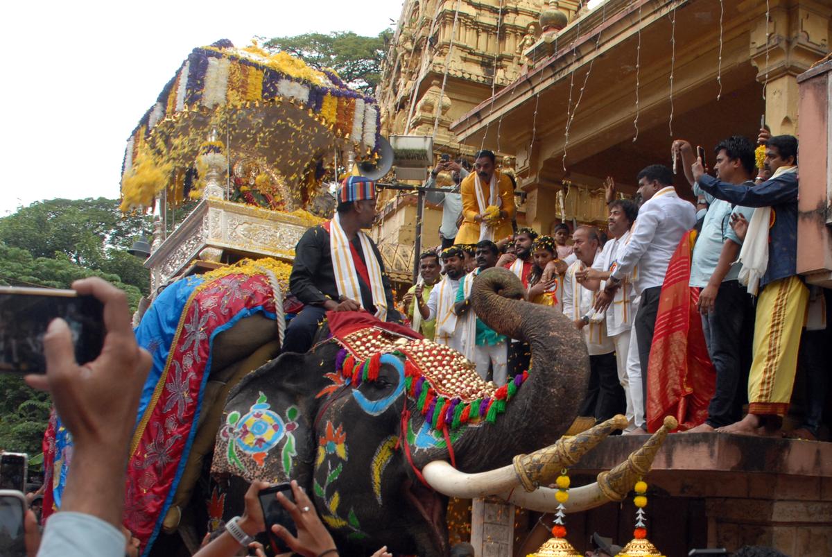 Dasara celebrations end with a colourful procession in Shivamogga - The  Hindu