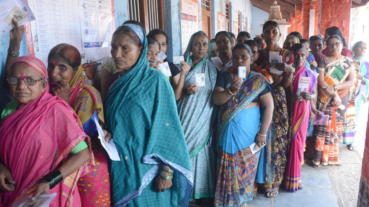 LS polls : Revised voter turnout in final phase in Karnataka pegged at 71.84%