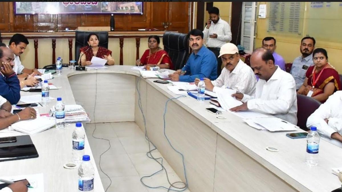 Keep a watch over water levels in streams, Dharwad officials told