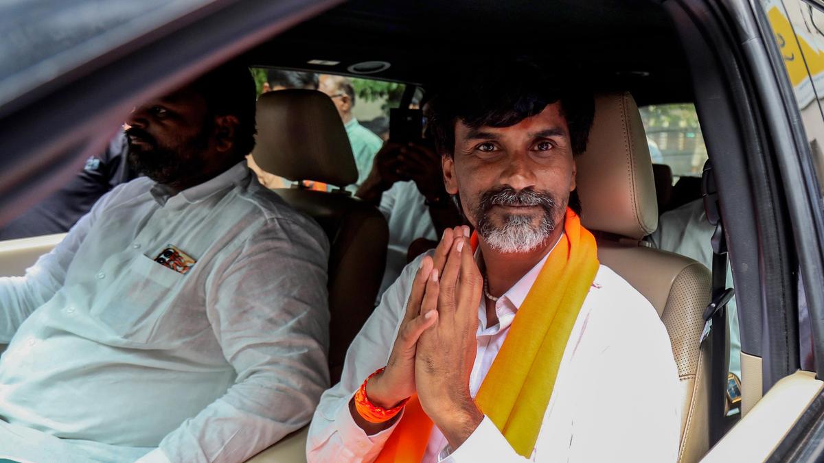 Maratha quota: Jarange ends fast after talks with govt delegation