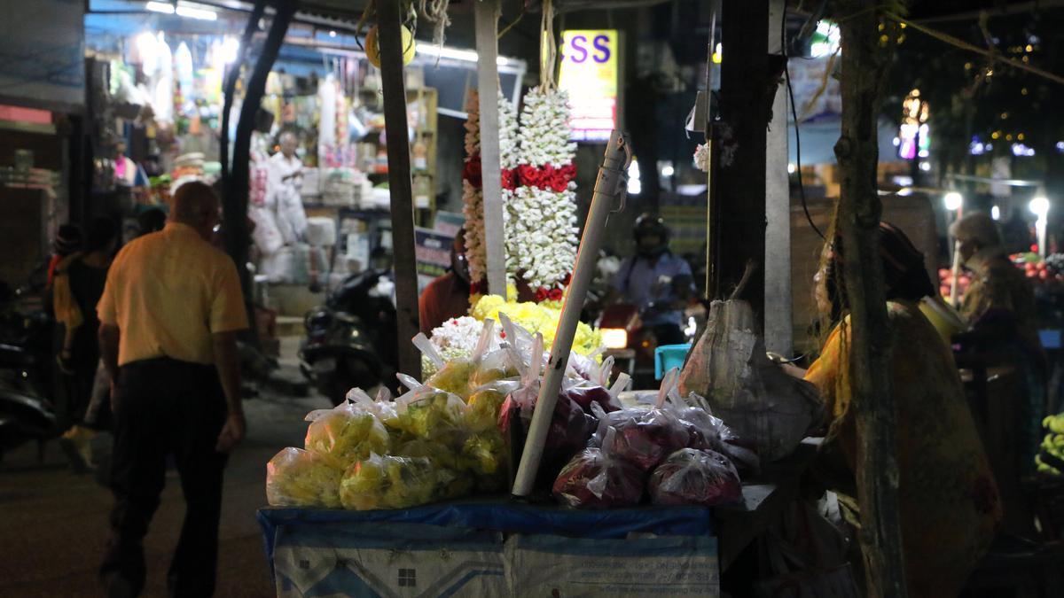 TNPCB plans to have vendors outside temples replace plastic packaging with eco-friendly alternatives