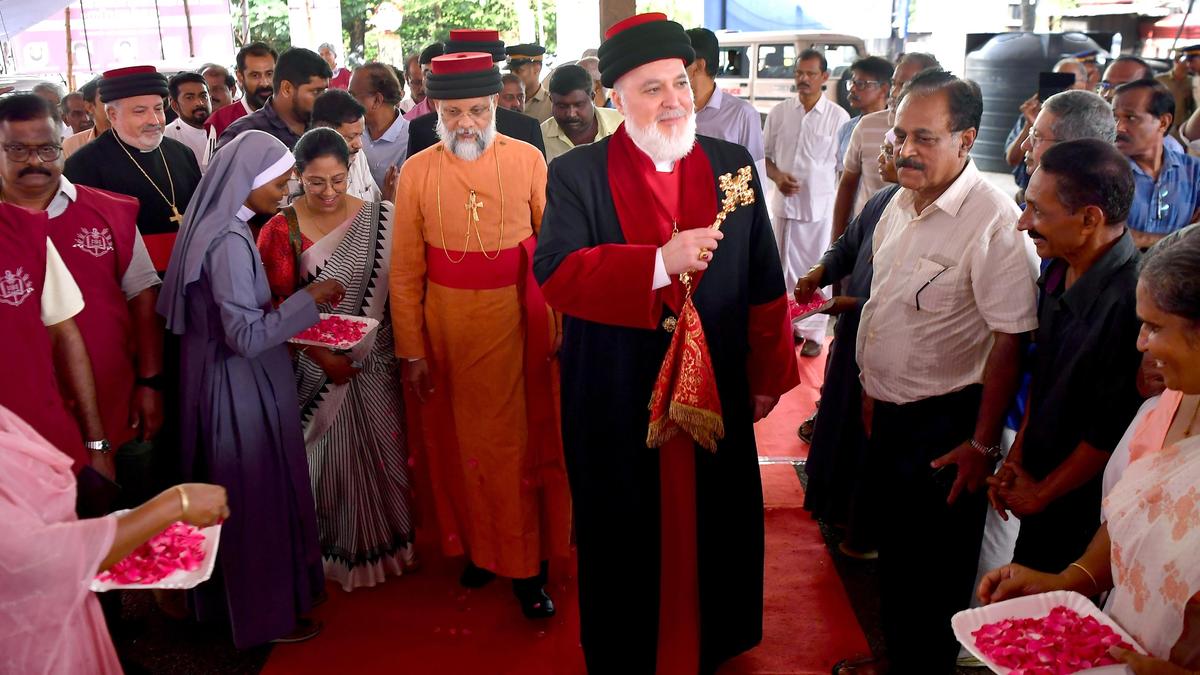 Patriarch Mar Awa III arrives for five-day visit