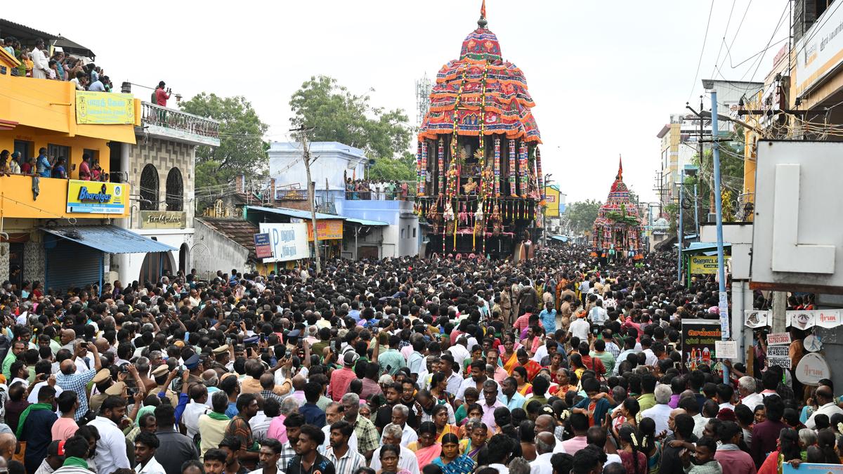  ‘Maasi’ car festival held in Tiruchendur