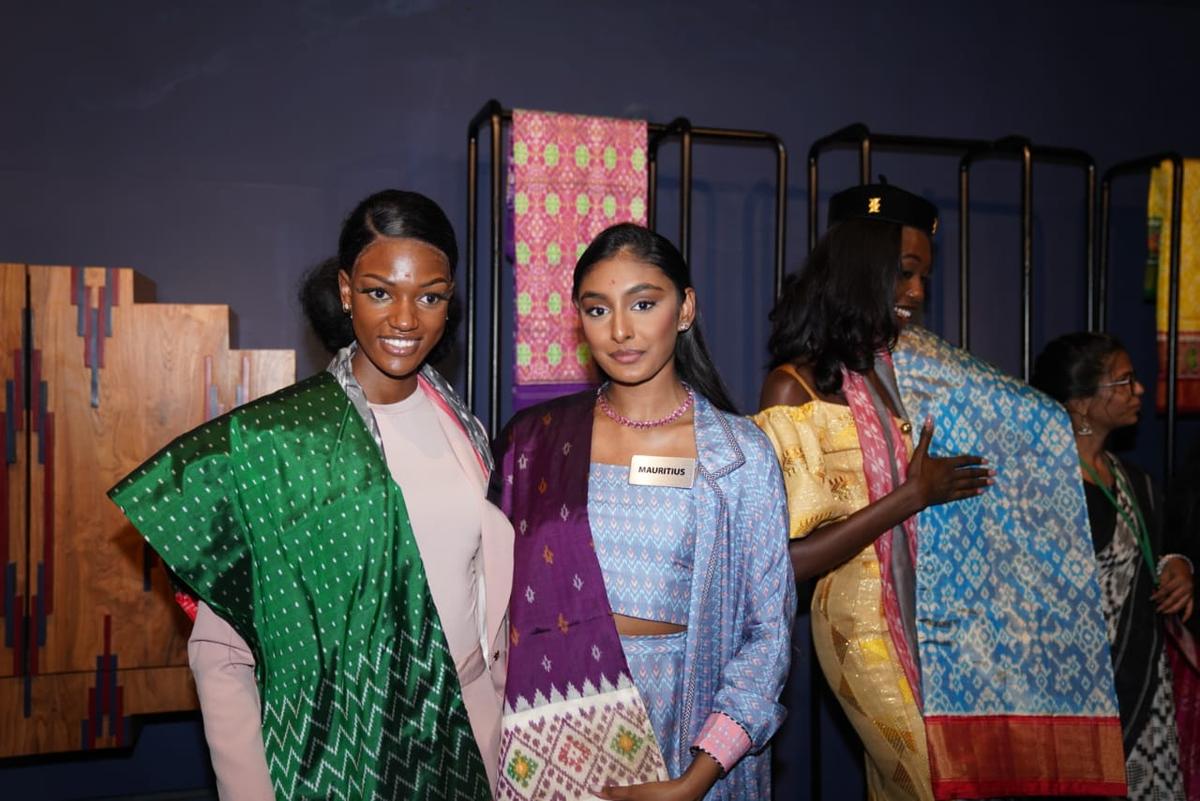 The contestants learned the weaving process at Pochampally. The contestants learned the weaving process at Pochampally.