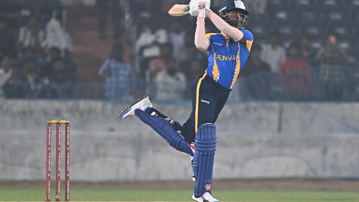 SMAT 2025-26 | Urvil’in hareketli tonu, Gujarat’ın Hizmetler karşısında çarpıcı bir galibiyet almasına güç veriyor