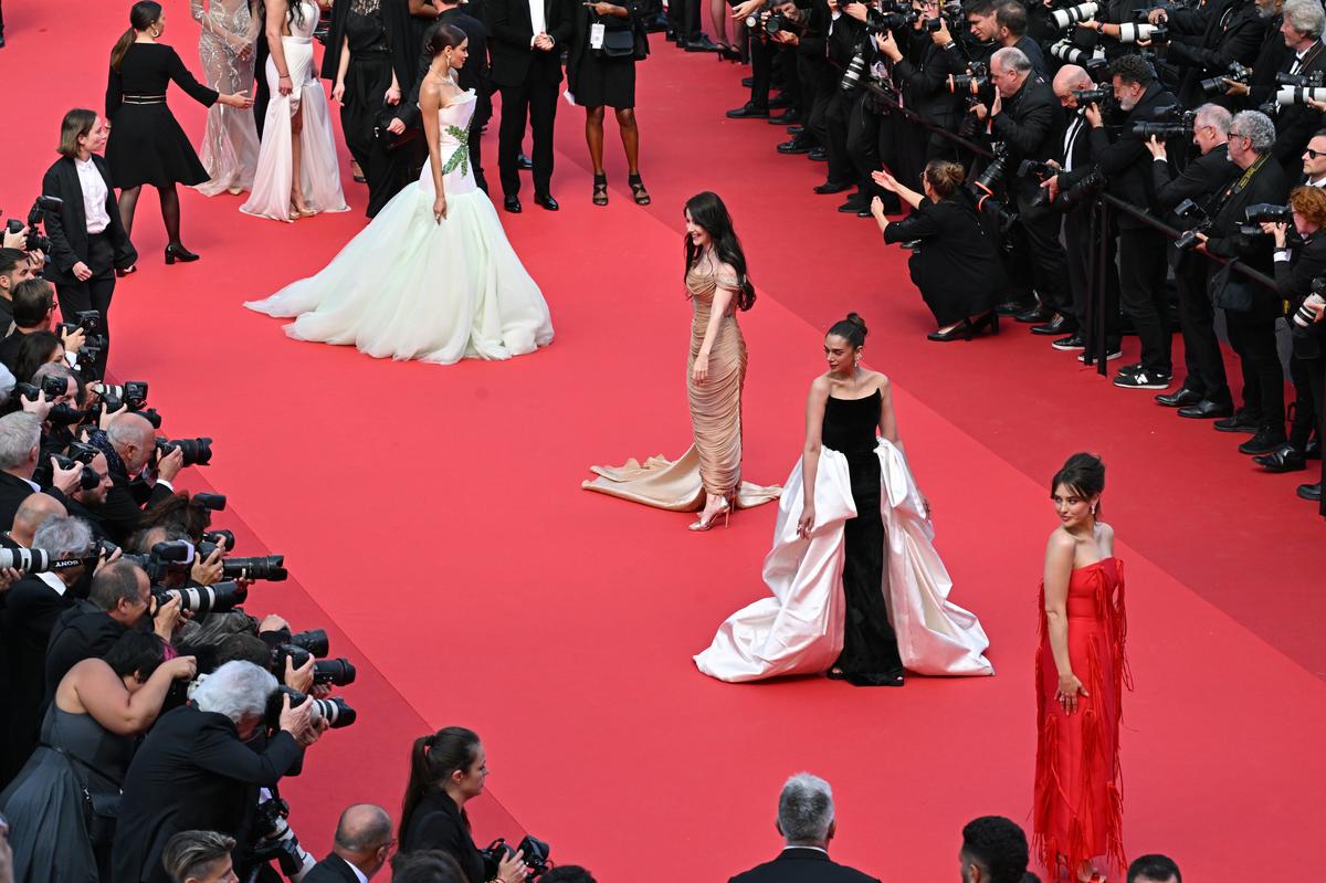CANNES, FRANCE - MAY 23: (L-R) Ariadna Gutiérrez, Özge Gürel, Aditi Rao Hydari and  Katherine Langford attend the 'L'Amour Ouf' (Beating Hearts) Red Carpet at the 77th annual Cannes Film Festival at Palais des Festivals on May 23, 2024 in Cannes, France. (Photo by Kristy Sparow/Getty Images)