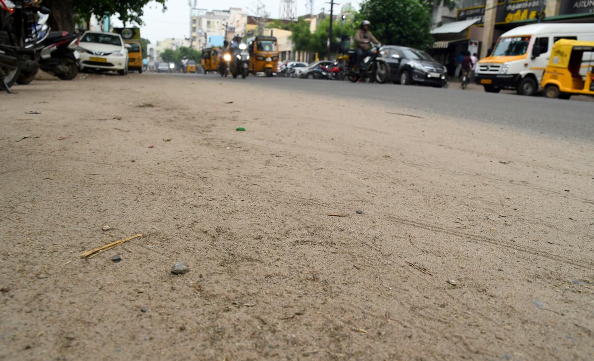 Commuters call for removal of fine sand from roads ahead of northeast monsoon