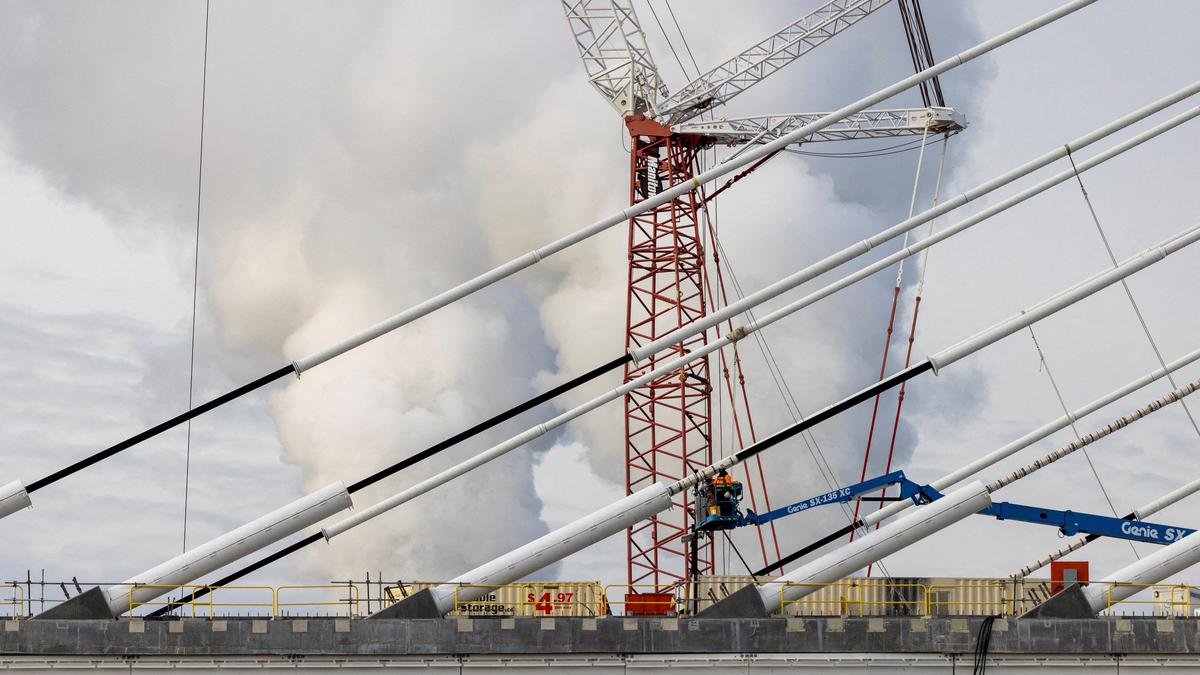 Trump threatens to bar the new U.S.-Canada bridge from opening, demands talks with Ottawa