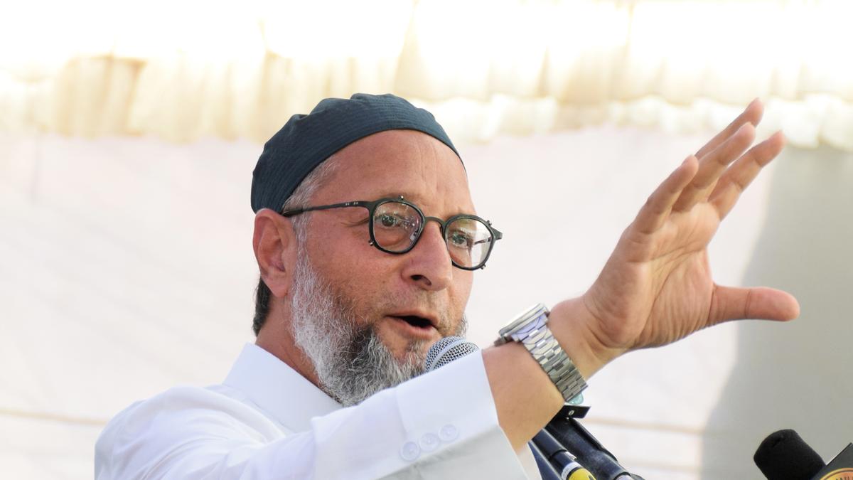 Owaisi hails Supreme Court ruling on AMU’s minority status