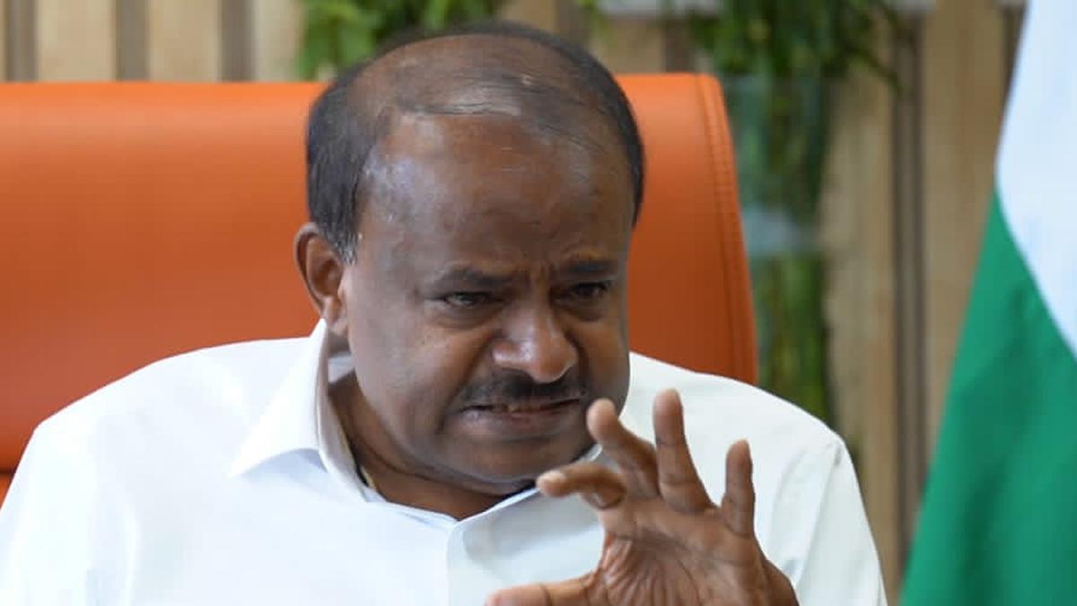 Supreme Court stays High Court order impleading H.D. Kumaraswamy in contempt case