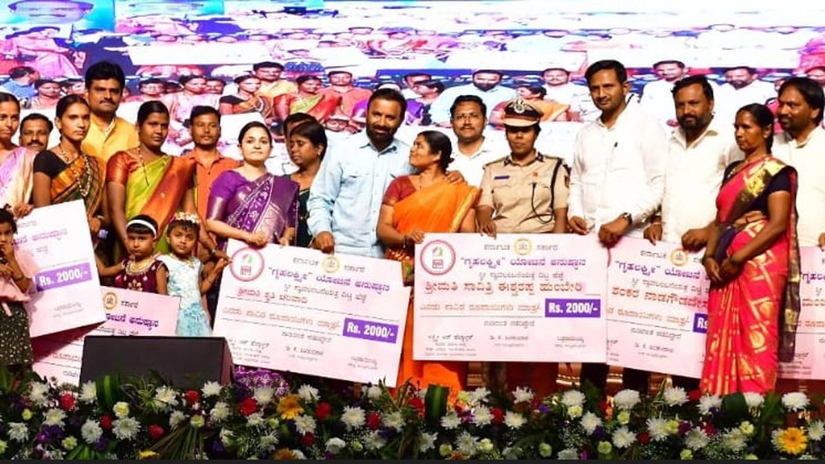 Dharwad hosts convention of guarantee scheme beneficiaries - The Hindu