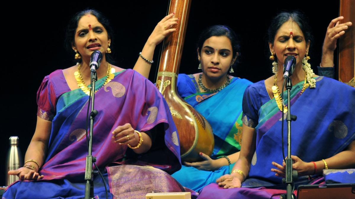 Ranjani and Gayatri won over the audience with their characteristic vibrant singing
