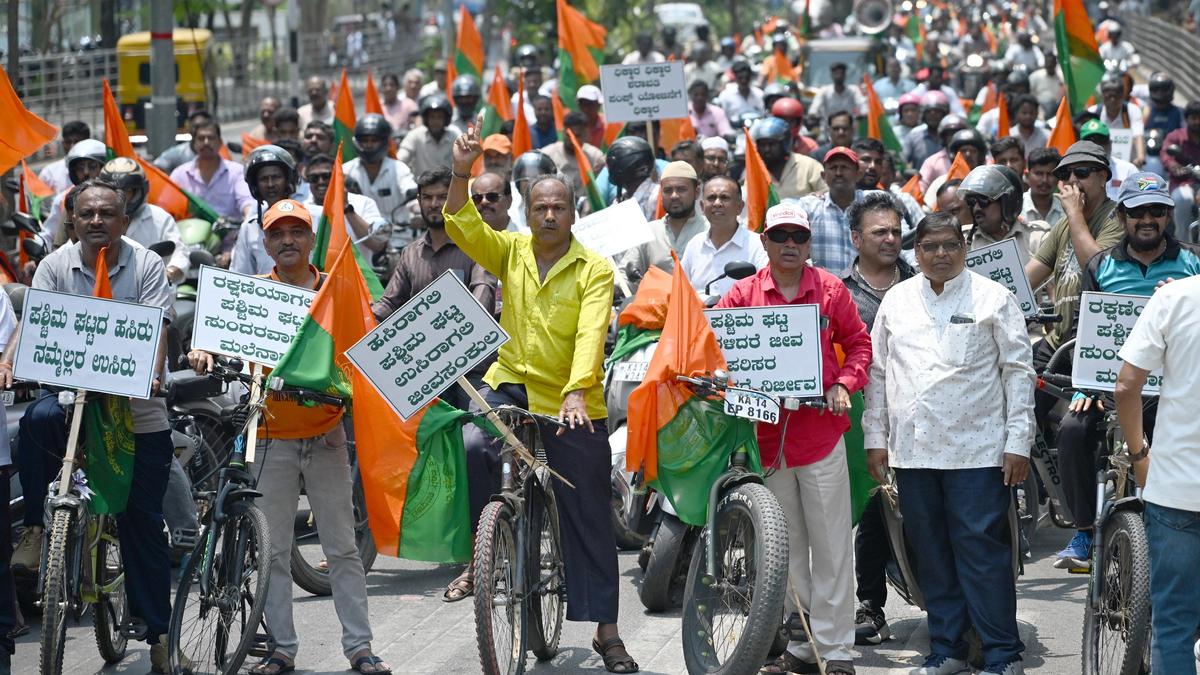 Activists take out jatha to oppose Sharavathi Pumped Storage Project in Shivamogga