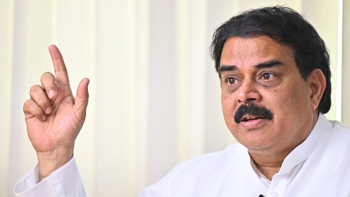Andhra Pradesh aims to bring 15,000 hectares under oil palm cultivation in Eluru district