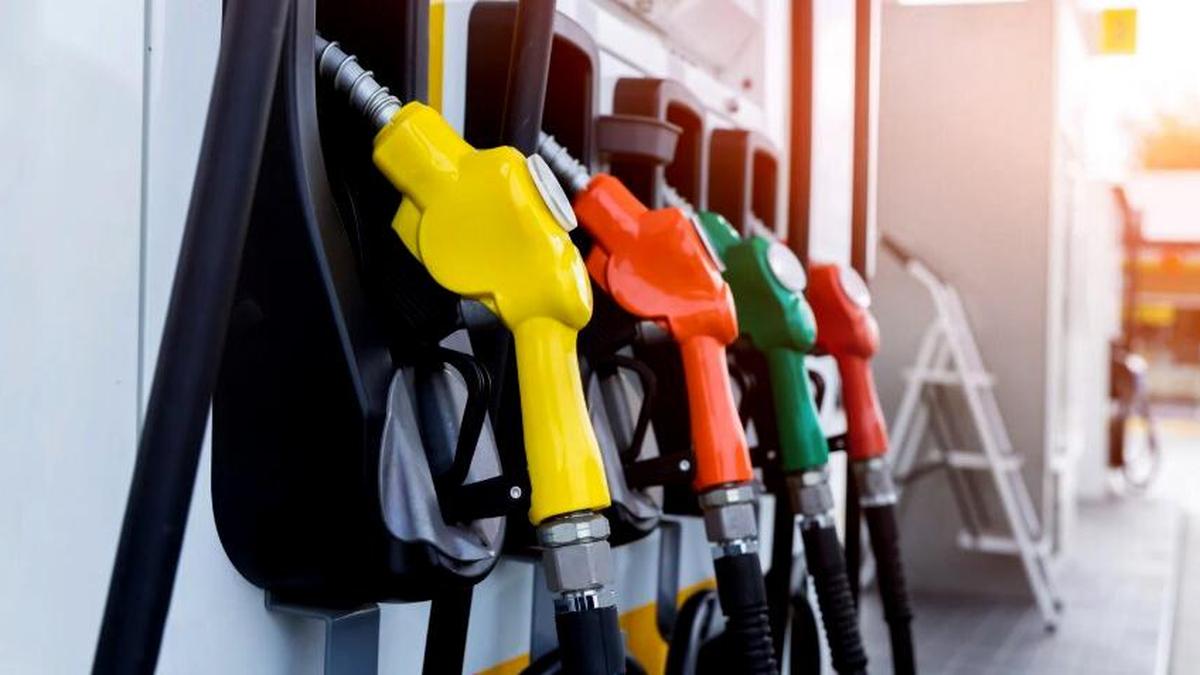 Fuel price hike sparks public anger in Thiruvananthapuram
