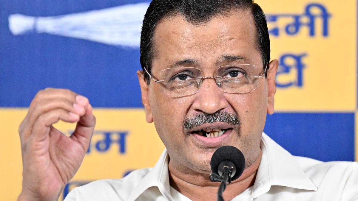 Judge recuses from hearing contempt plea against Kejriwal