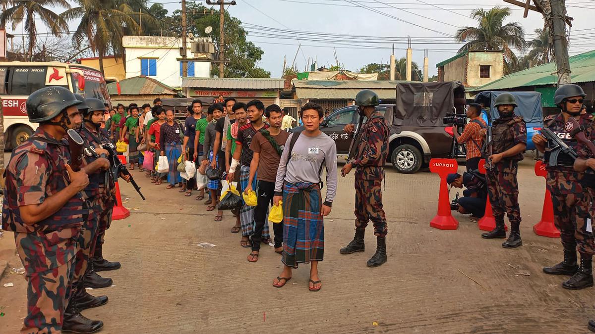 Bangladesh repatriates Myanmar troops after fighting on border