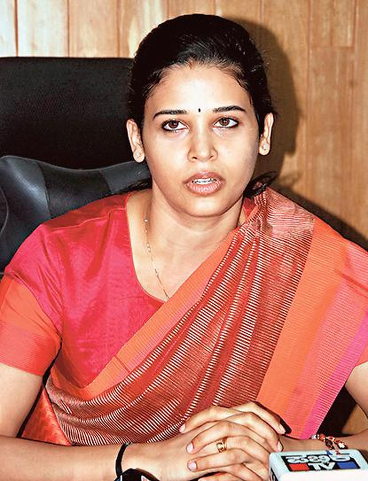 IPS officer Roopa will have to face trial in defamation case filed by