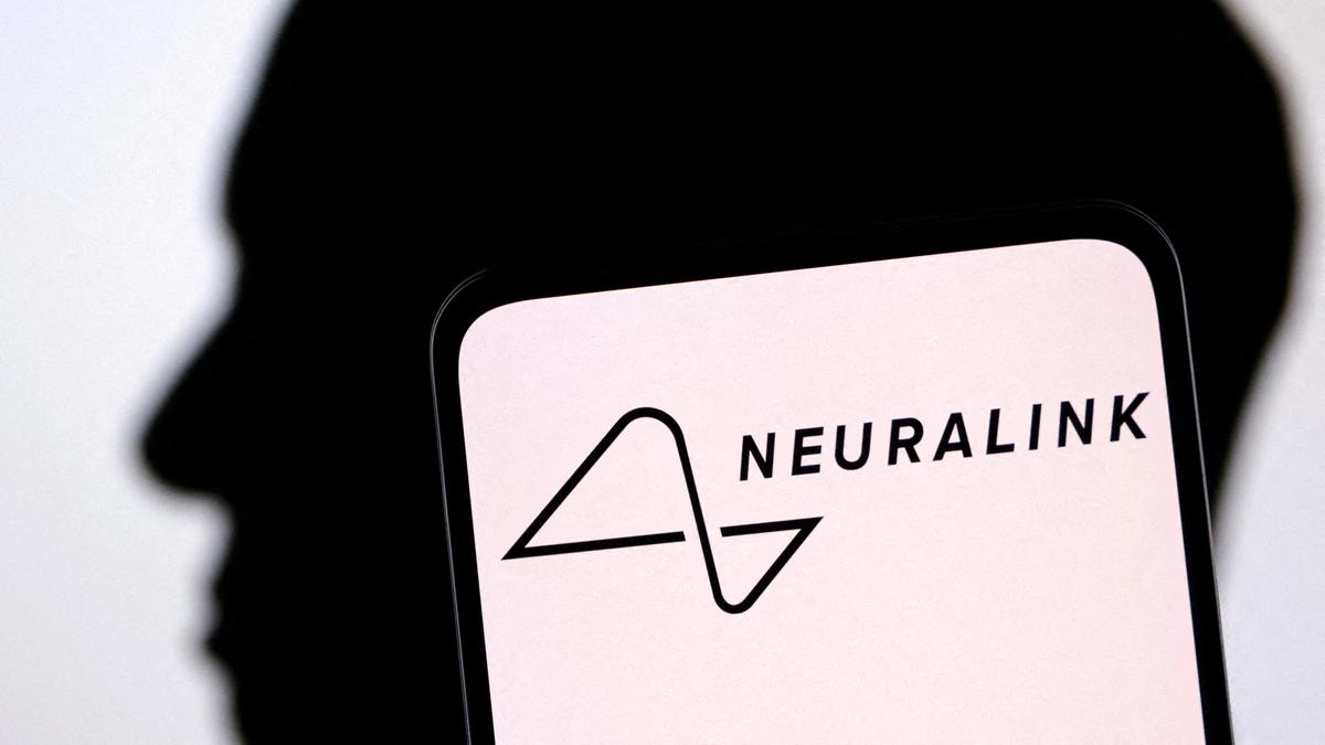 Today’s Cache | Musk’s Neuralink to test brain implants in humans; Twitter to quit EU code against disinformation; Nvidia nears trillion-dollar status