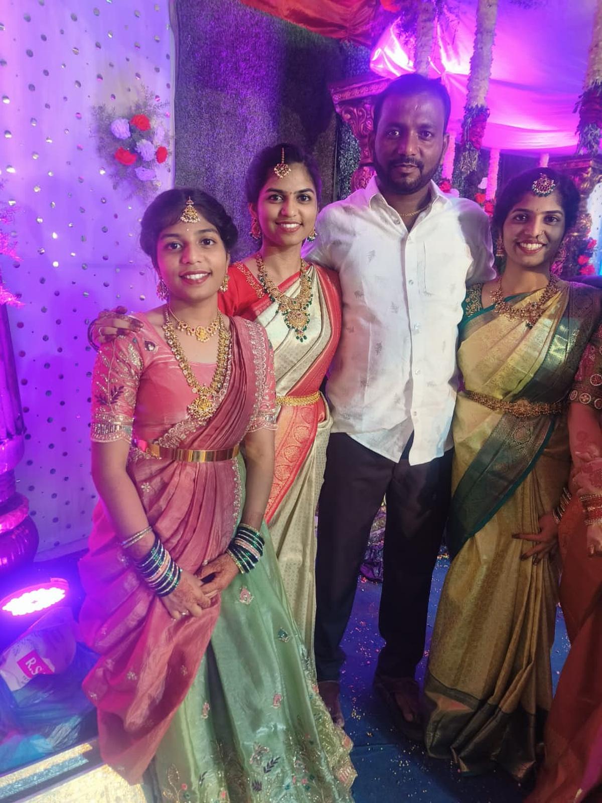 E. Acerca de, 22, E. Unabler, 20, 20, 18, 18, 18, el 18 charth Gandhannah, Vikarabi en el Santo.