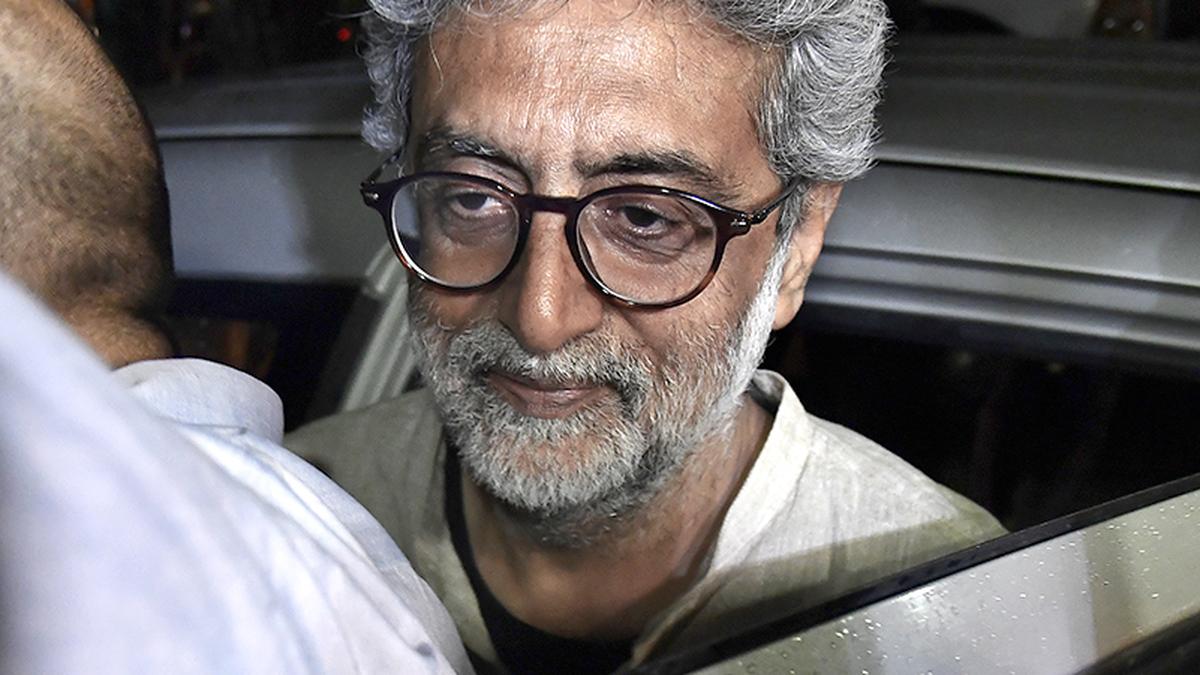 Elgar Parishad case | Supreme Court extends stay imposed by Bombay High Court on order granting bail to Gautam Navlakha