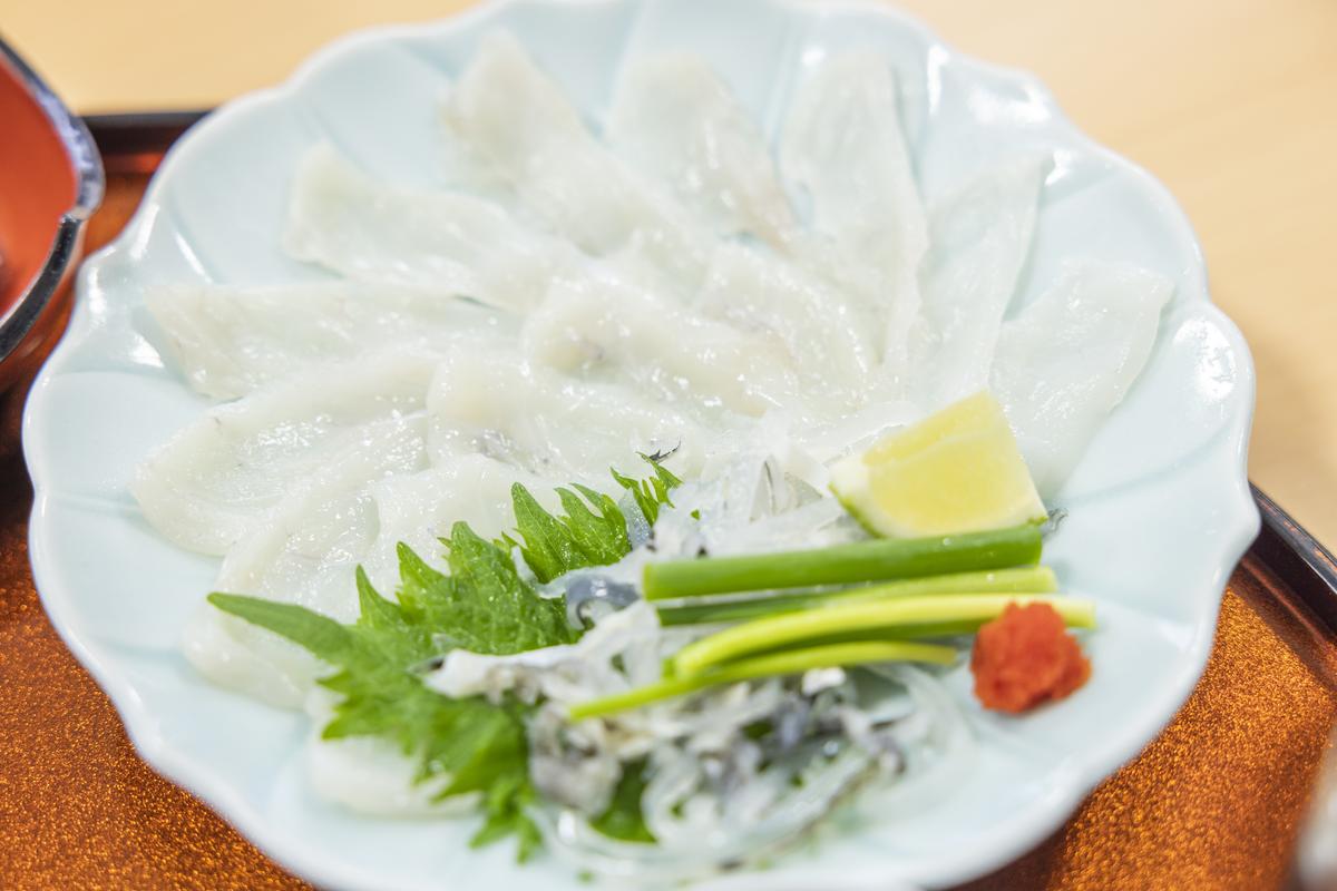 Fugu shashimi