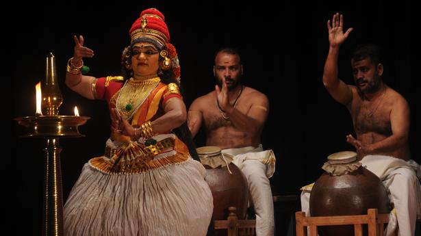 Women take centre stage in Koodiyattam