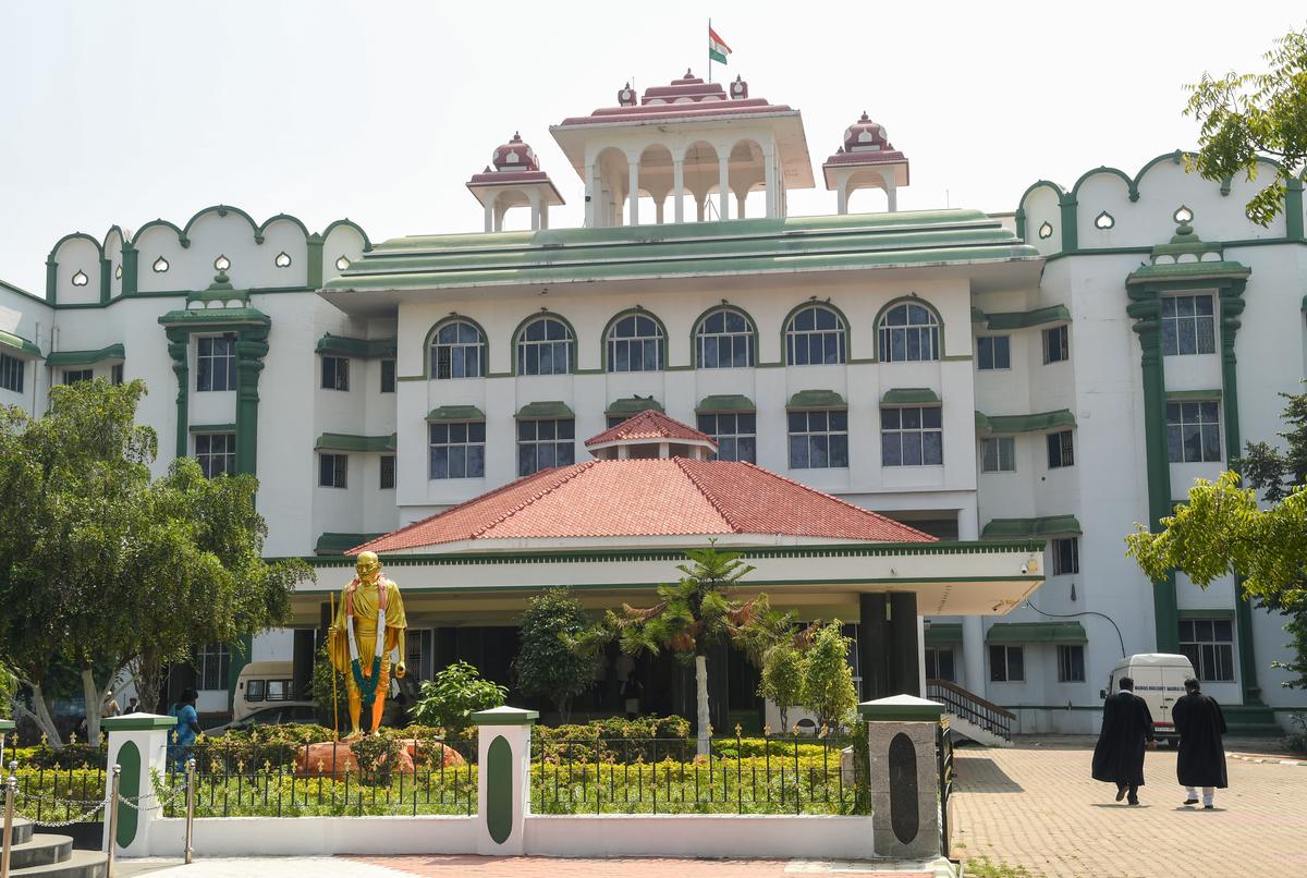 Gokulraj murder case | Madurai Bench of the Madras High Court initiates contempt proceedings against hostile witness Swathi