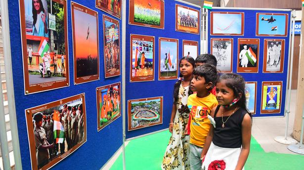 Andhra Pradesh: Iconic photographs of freedom struggle put on display at PNBS