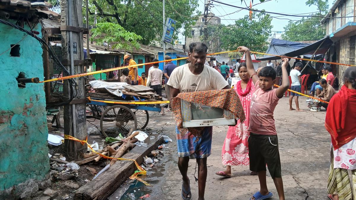 Road collapse and pipeline burst leaves residents homeless, sans water in Bengal’s Howrah