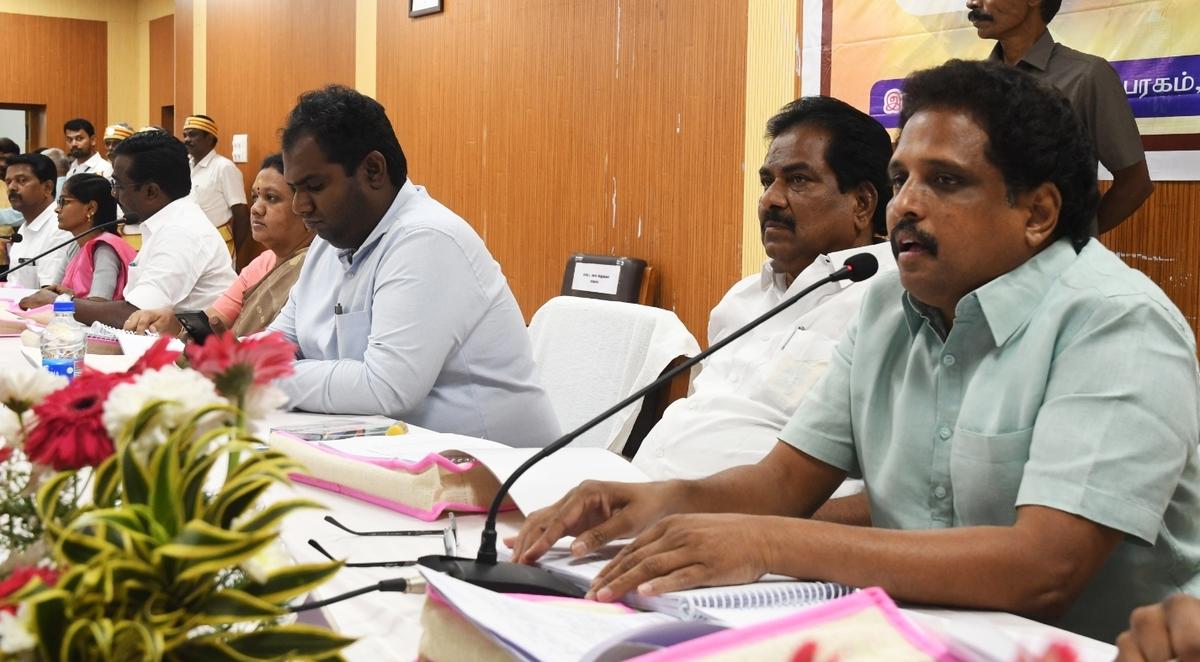 MP objects to putting up of AC facility for shopping complex using Smart City fund