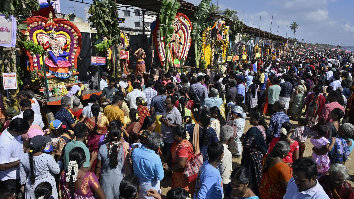 Devotees offer prayers on the occasion of Masi Magam in Puducherry