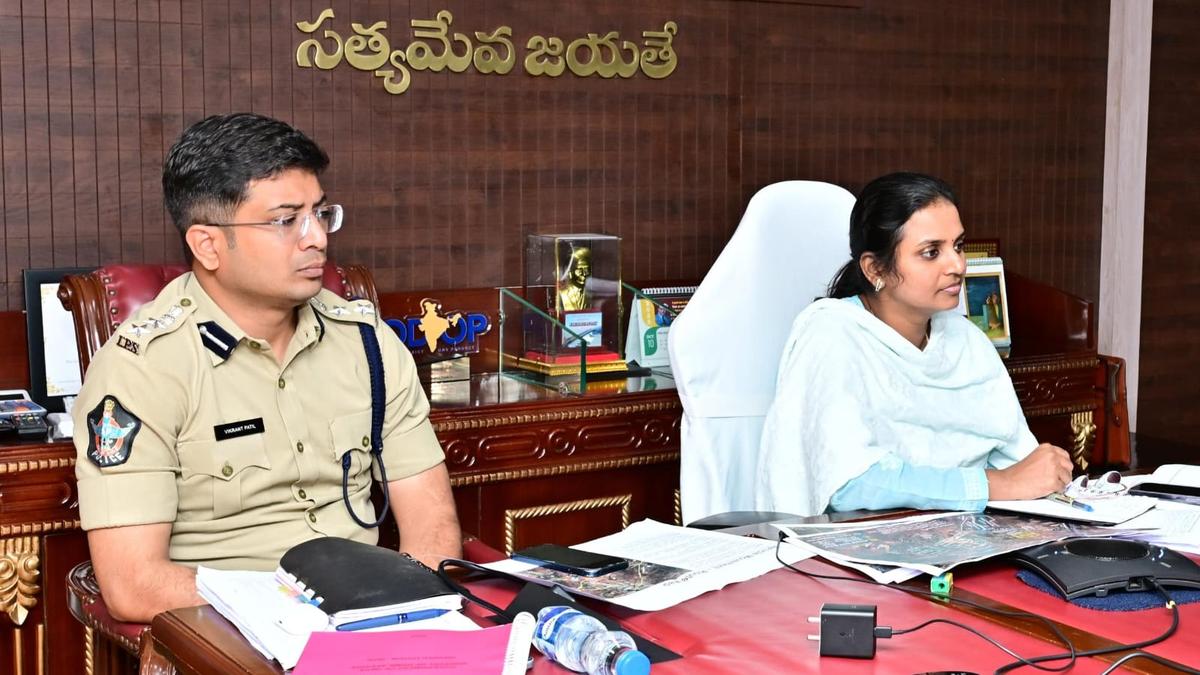 Collector reviews arrangements ahead of PM’s visit to Kurnool on October 16