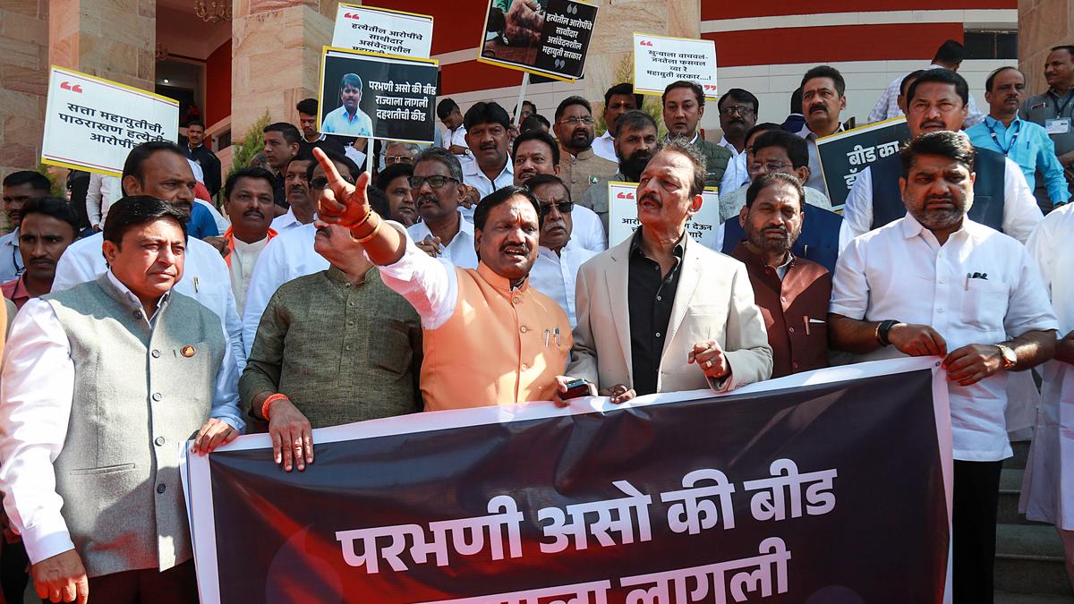 Massive protest in Beed over murder of sarpanch; demand for Munde’s sacking intensifies