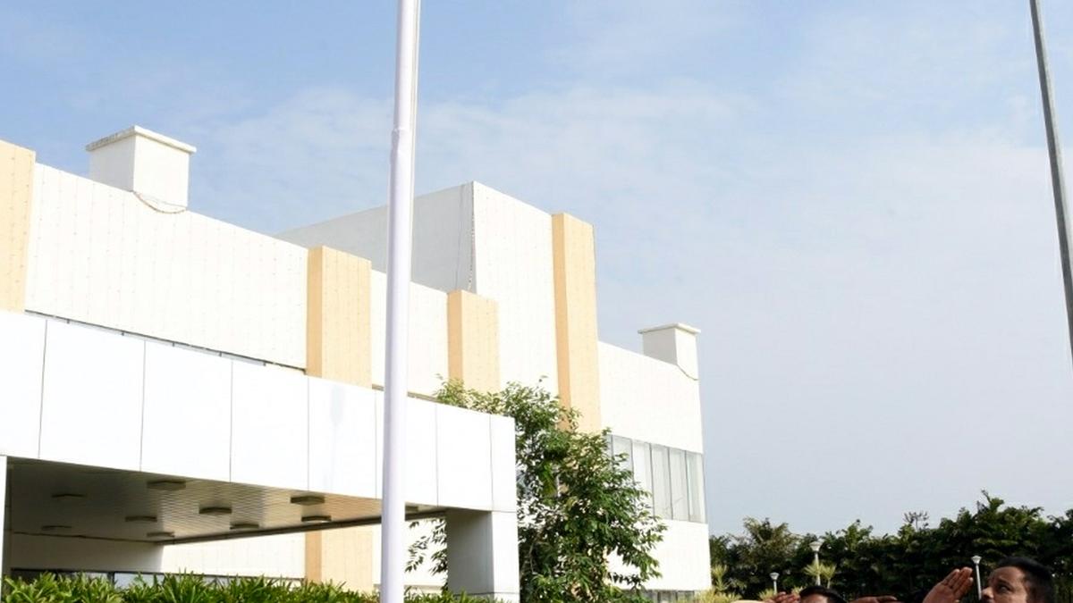 Dignitaries stress constitutional values, welfare, poverty alleviation during Independence Day celebrations in Andhra Pradesh Dignitaries stress constitutional values, welfare, poverty alleviation during Independence Day celebrations in Andhra Pradesh